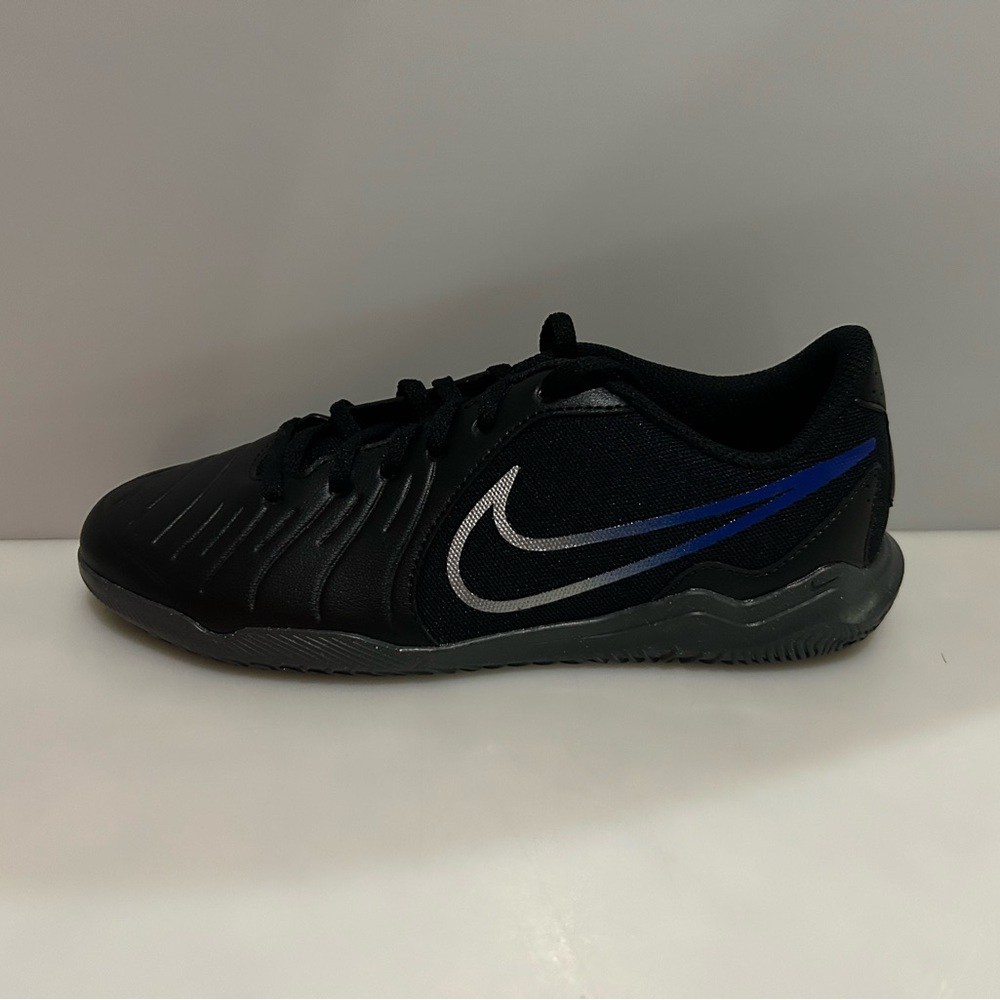 New Nike JR Legend 10 Club IC Youth Black Soccer Shoes - Youth Size 6 / EU38.5